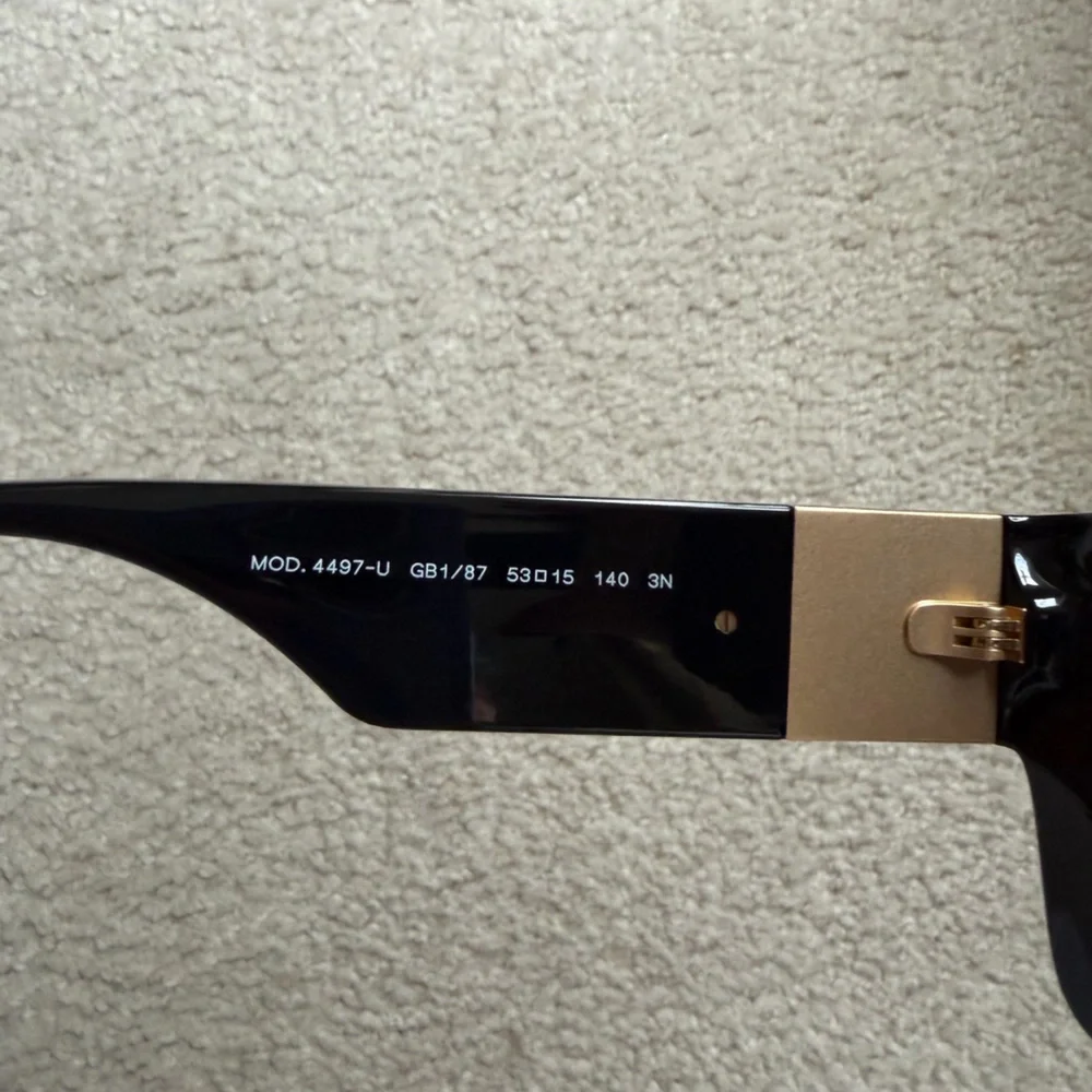 Versace Medusa plaque Sunglasses - Picture 4 of 7